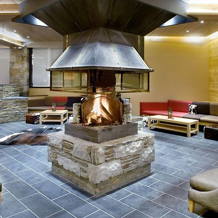 Mercure Saint-Lary Екстериор снимка