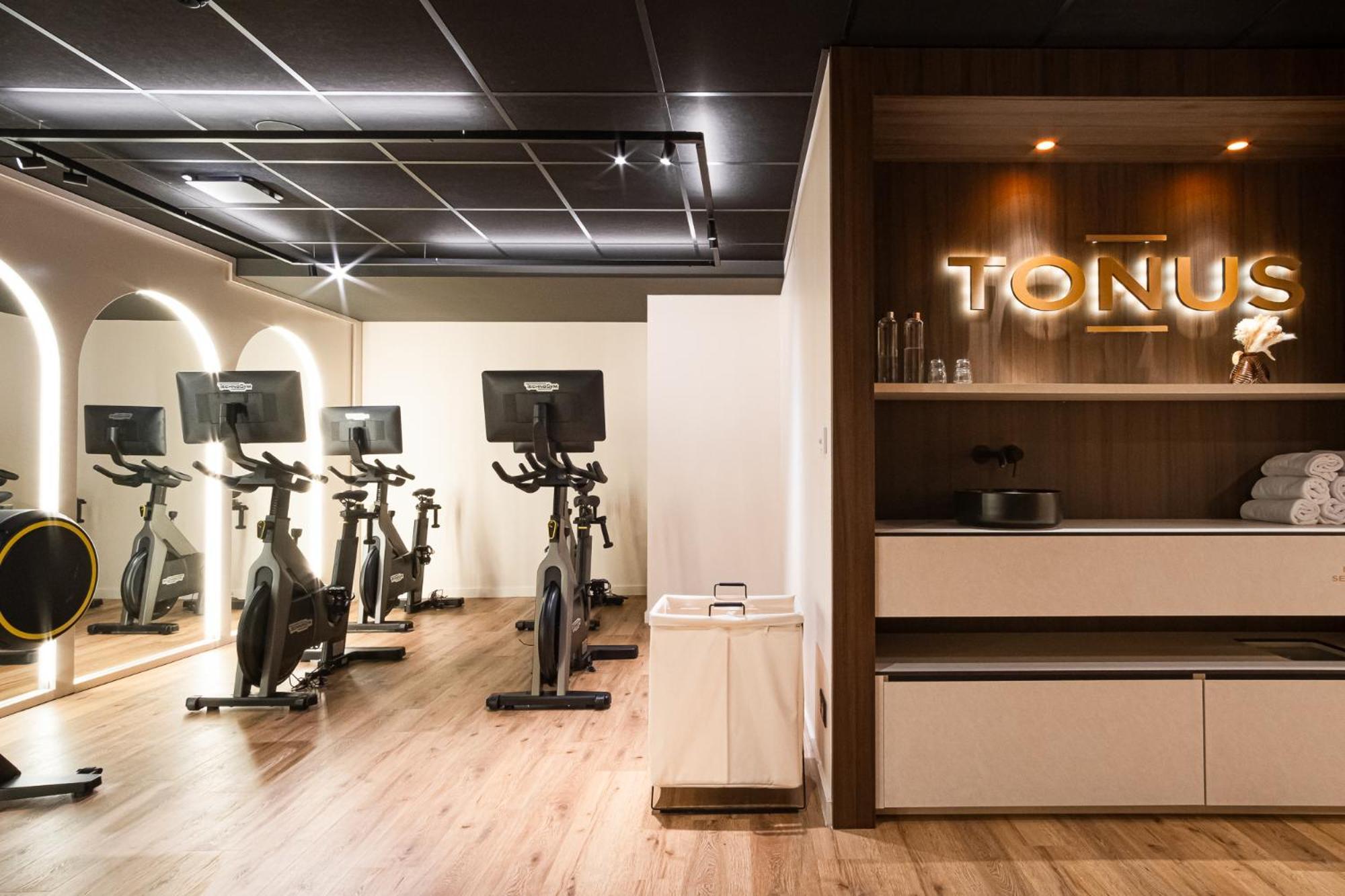 Mercure Saint-Lary Екстериор снимка