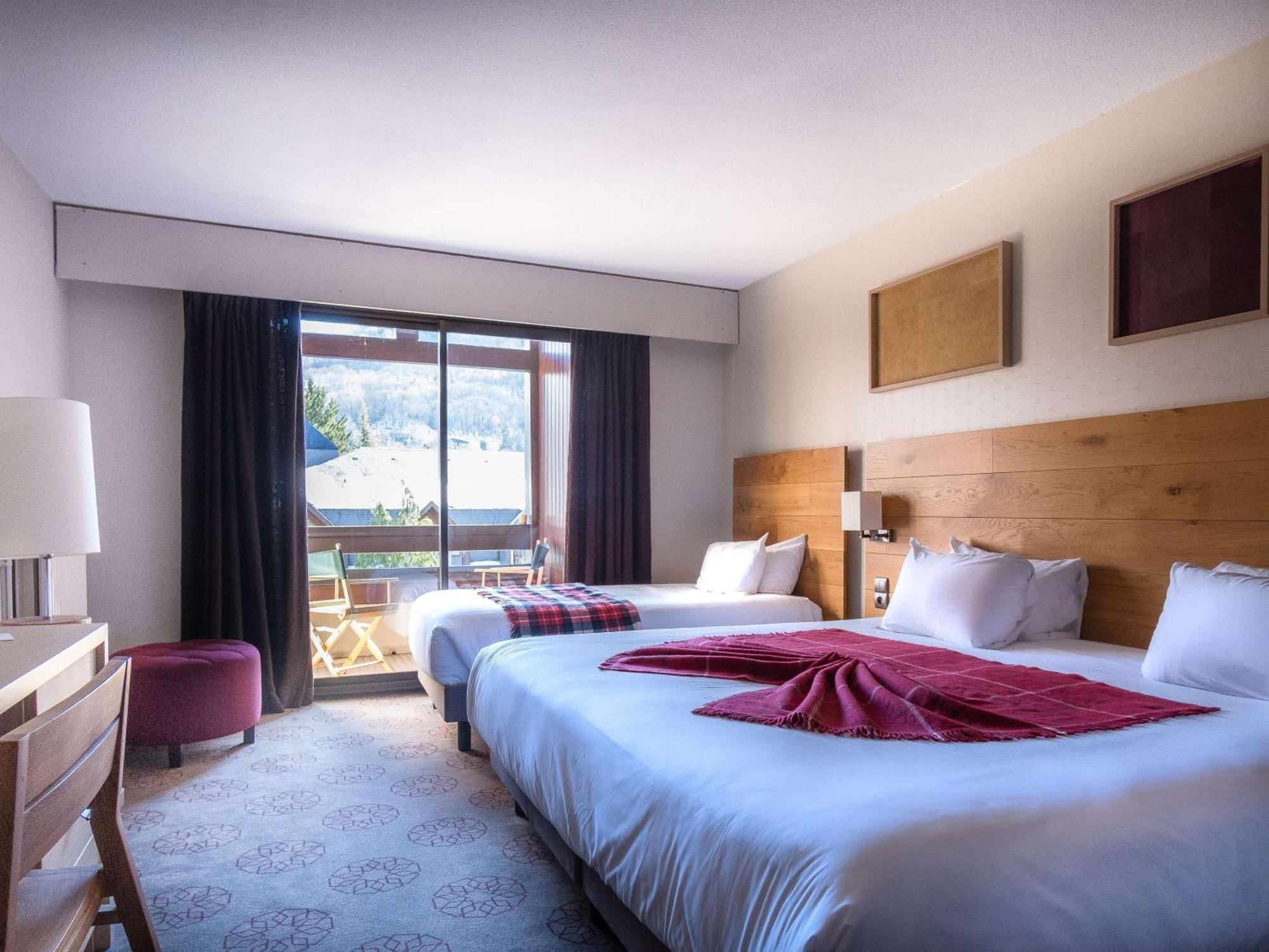Mercure Saint-Lary Екстериор снимка