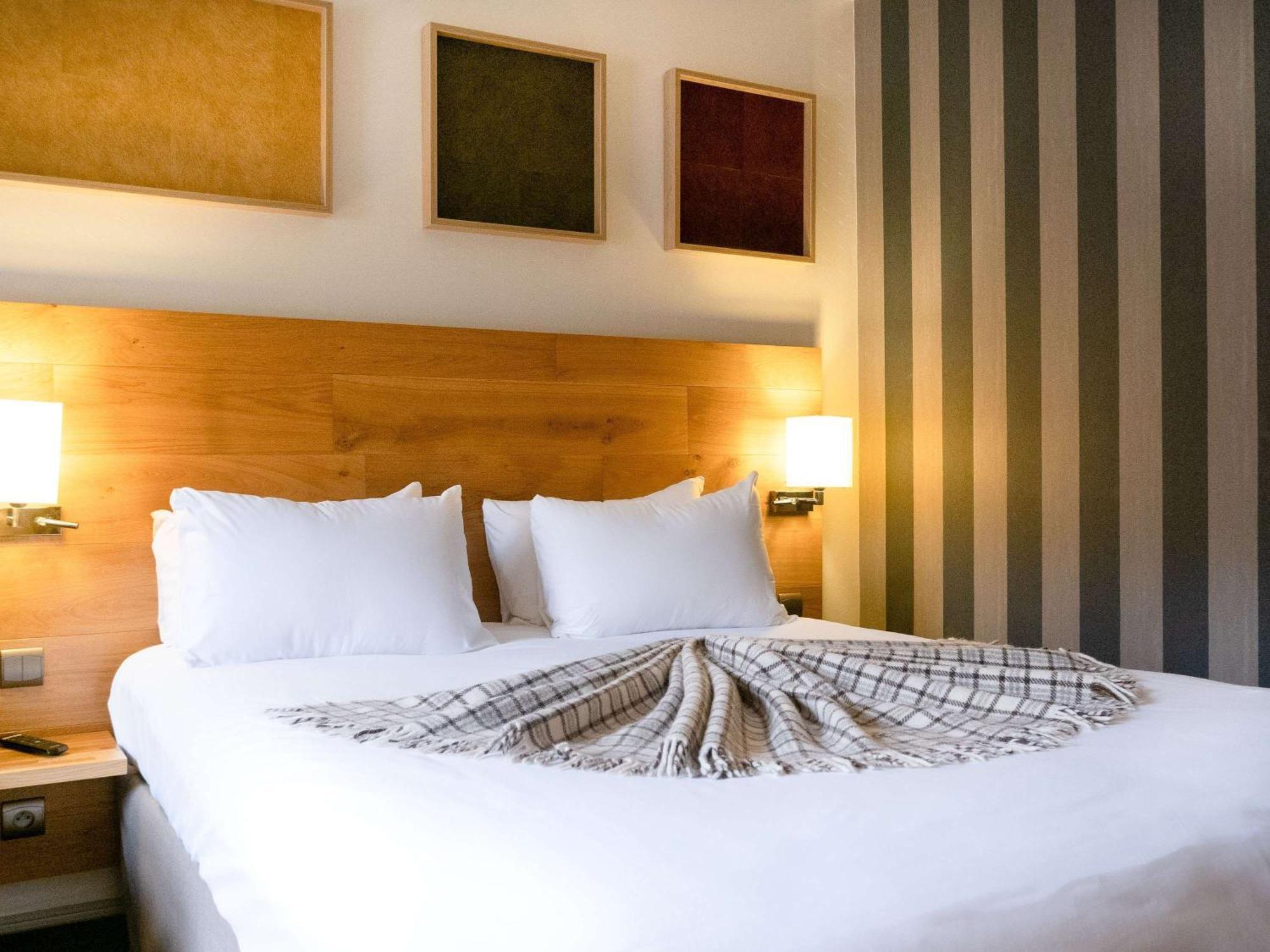 Mercure Saint-Lary Екстериор снимка