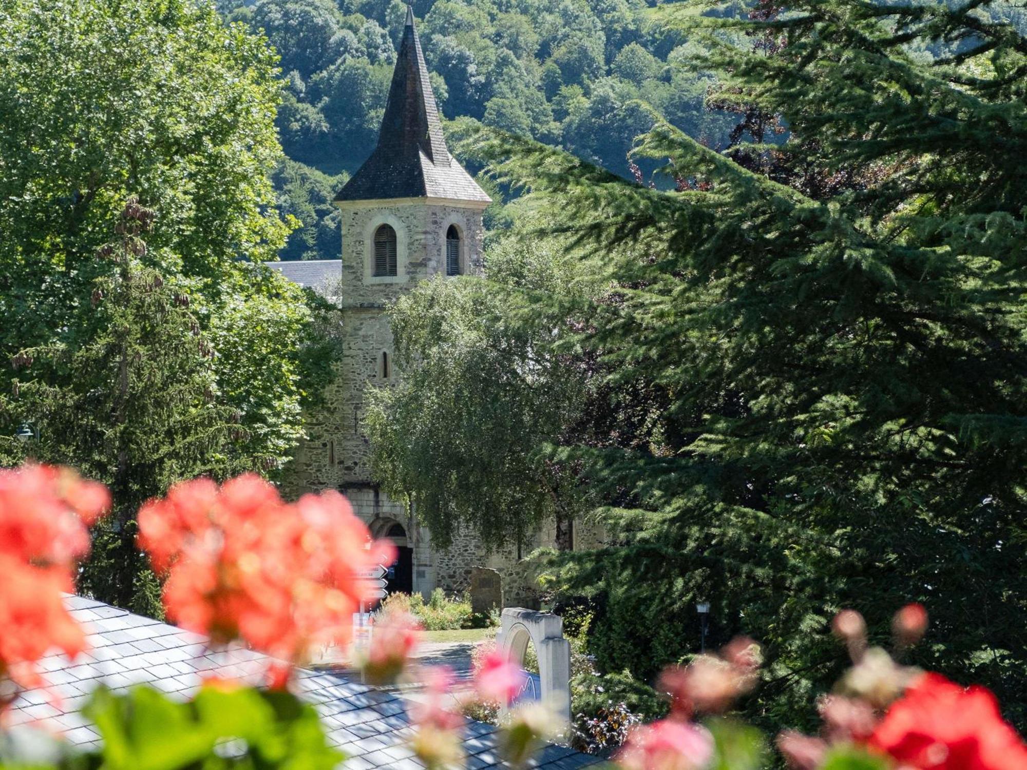 Mercure Saint-Lary Екстериор снимка